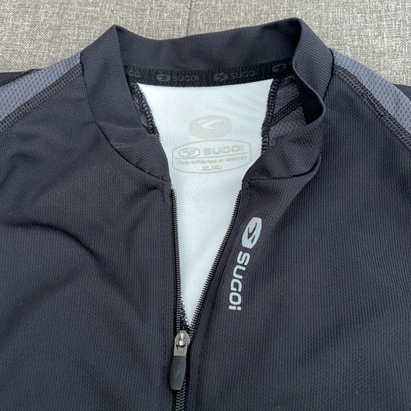 Cycling Jersey by Sugoi. Mens XL. Like new condition. - Picture 2 of 6